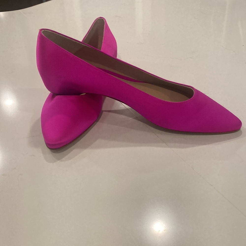 Fuschia stuart weitzman flats 8 new